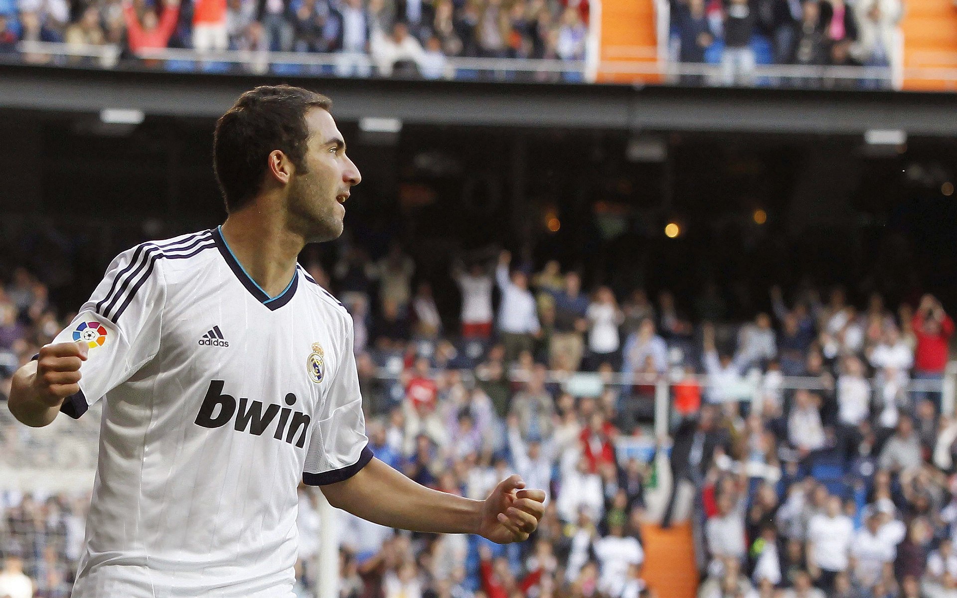 开云体育APP下载-紫金暗影，当杜兰特成为湖人铁锁，国王的进攻之梦碎于长臂之下